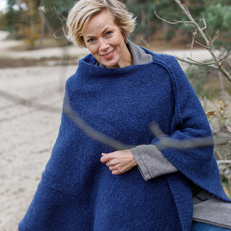 Poncho Maud, Indigo Blauw