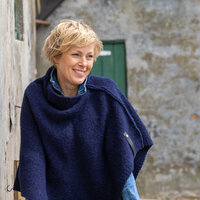Poncho Maud, Donkerblauw